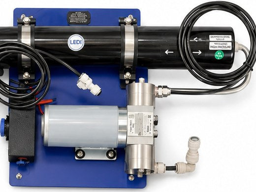 LEDI Modular Compact pump and membrane module: Pumptec pump with the 2521 membrane vessel mounted above